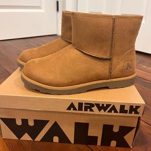 NWT Women’s Airwalk Teddi Boot
